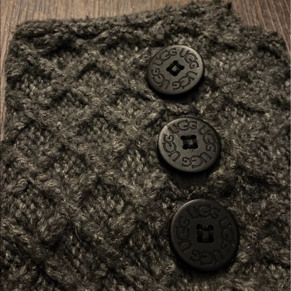 Knit Uggs - image 4